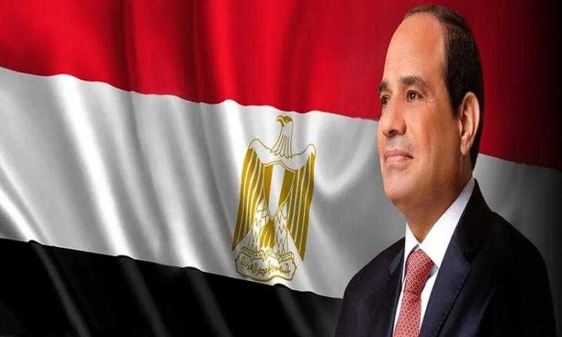 الرئيس السيسي يستقبل أمير الكويت بمطار القاهرة