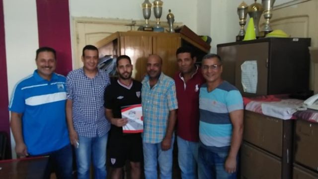 أثناء التعاقد مع اللاعب