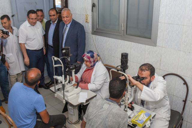 محافظ الإسكندرية  يتفقد مستشفى الرمد
