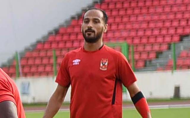 وليد سليمان لاعب الفريق الأول لكرة القدم بالنادي الأهلي