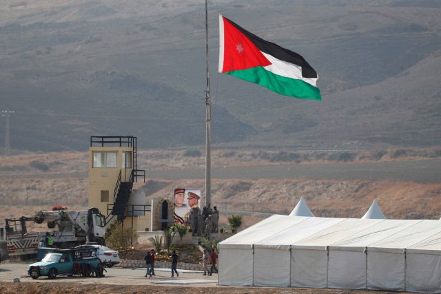 رفع العلم الأردني في منطقة الباقورة