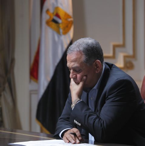 السادات الدستور يحتاج إلى إحترام وتفعيل وليس تعديل