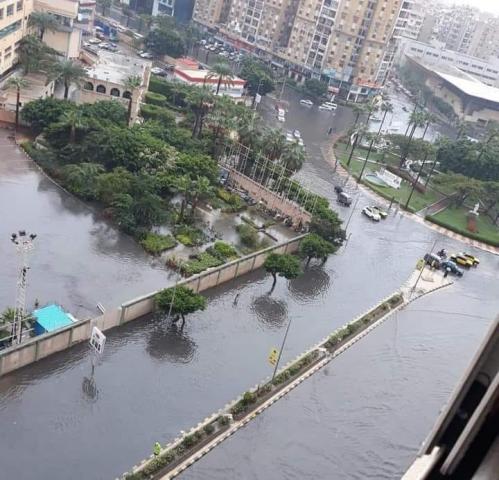 الأمطار تغرق شوارع الأسكندرية