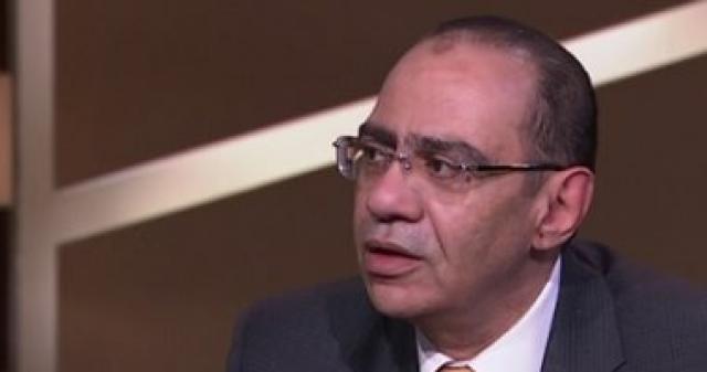 الدكتور حسام حسنى  رئيس اللجنة العلمية لمكافحة فيروس كورونا