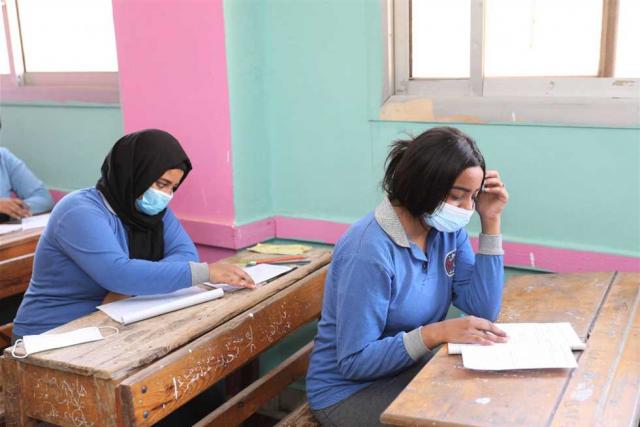 التعليم : 742 ألف و318 طالب وطالبة بالدبلومات الفنية يؤدون امتحان اللغة العربية في اليوم الأول - صورة أرشيفية