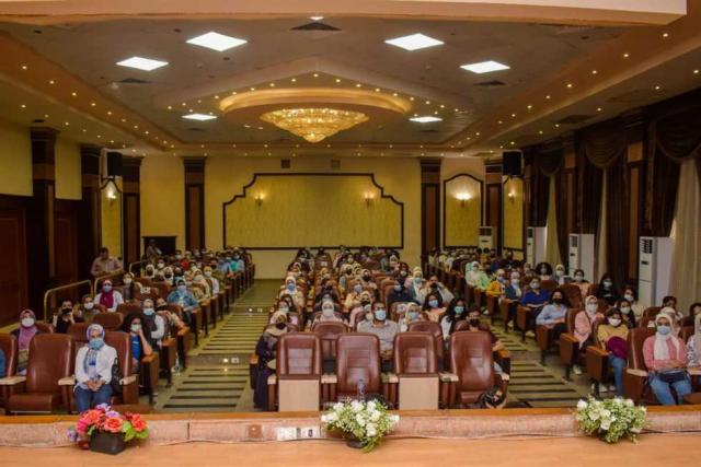 تدريب 200 متطوع للمشاركة في معرض القاهرة الدولى للكتاب
