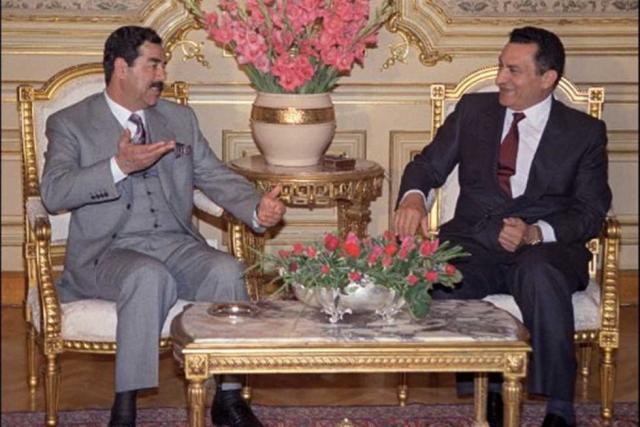 الرئيس محمد حسني مبارك والرئيس العراقي صدام حسين