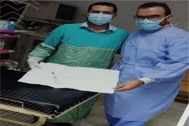 فريق طبي يستخرج «فرشاة أسنان» من مرئ ربة منزل بالمنوفية
