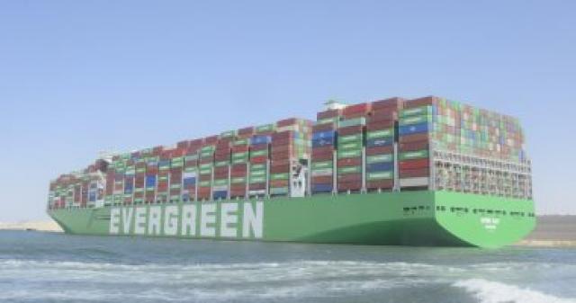 عبور أكبر سفينة حاويات فى العالم لقناة السويس