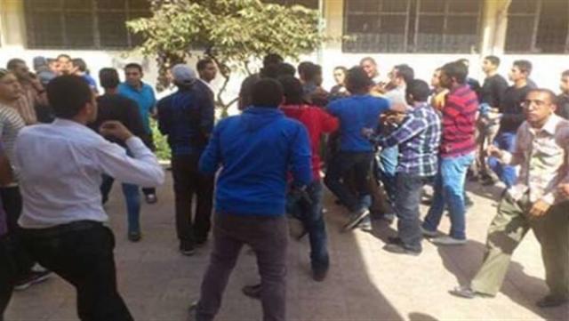 محضر يتهم مدير مدرسة بإصابة طالبين أثناء فض مشاجرة بينهم