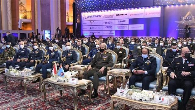وزير الدفاع يشهد فعاليات المنتدى الدولي الأول للقوات الجوية