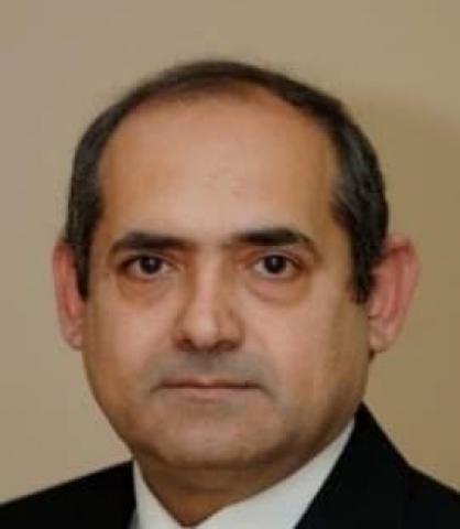 الكاتب طارق الحريري