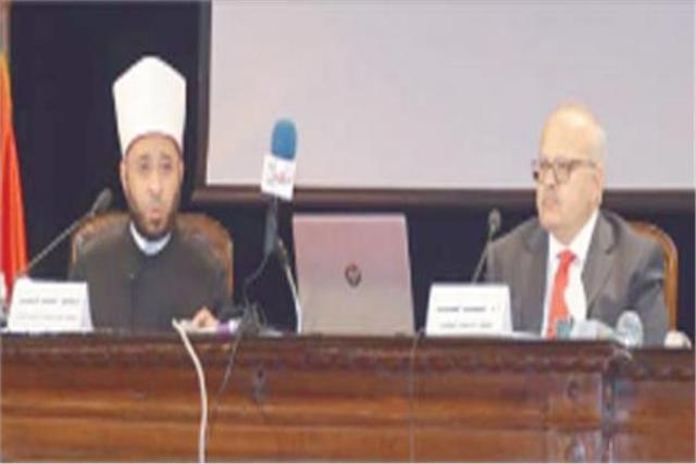 د. محمد الخشت ود. أسامة الأزهرى خلال المحاضرة