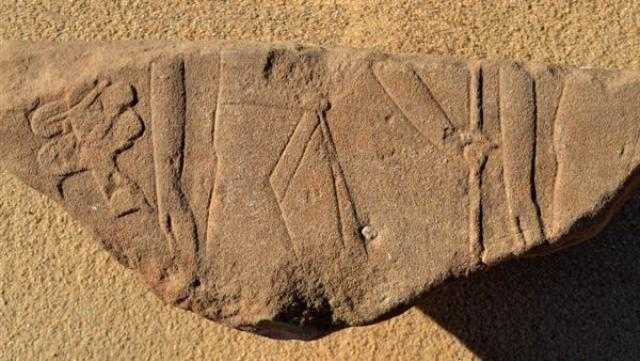 الآثار تعلن اكتشافات أثرية جديدة بمشروع ترميم تمثالي ممنون ومعبد الملك أمنحنب الثالث