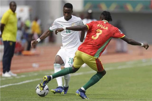صورة من مباراة السنغال وغينيا