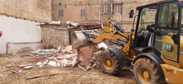 حملة مكبرة لإيقاف أعمال البناء المخالف بنطاق أحياء الإسكندرية