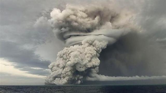 الانفجار البركاني في المحيط الهادئ