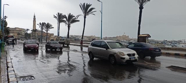 الإسكندرية تشهد امطار غزيرة وموجة صقيع شديدة بالتزامن مع نوة الكرم 