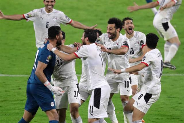 فرحة لاعبي منتخب مصر بالتأهل لنهائي أفريقيا