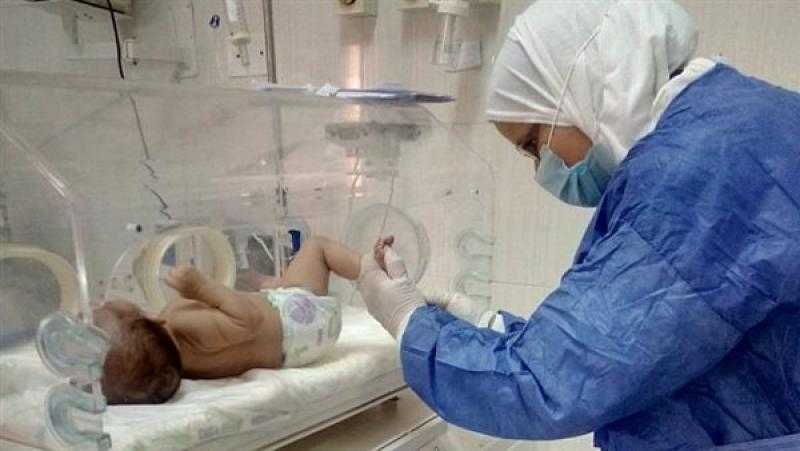 الصحة: 939 طفل مبتسر ثبت إصابتهم بأمراض وراثية بعد فحص 130 ألف حالة