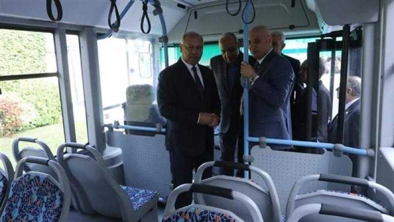 وزيرا النقل وقطاع الأعمال يشهدان عقد تصنيع وشراء 100 حافلة لمشروع الأتوبيس الترددي