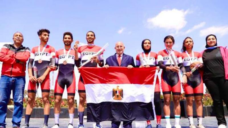منتخب الدراجات يرفع علم مصر في الإمارات