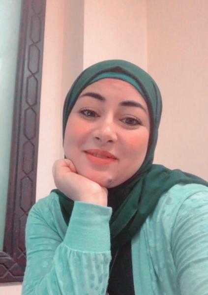 هناء شلتوت تكتب: ”بره المنهج”.. كيف نُخرج الدجاجة من عنق الزُجاجة؟!