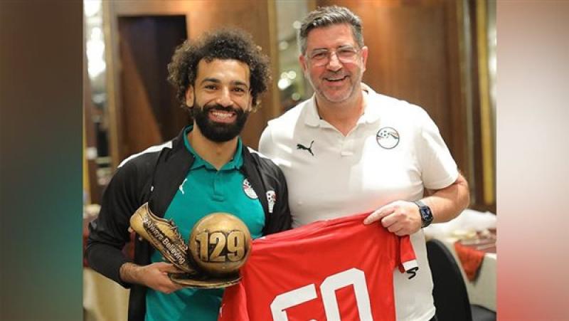 محمد صلاح وفيتوريا