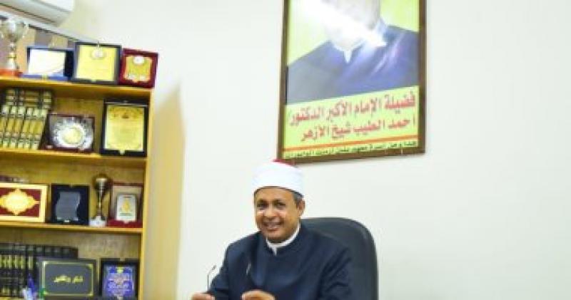 الدكتور خليفة محمد إبراهيم رئيس الإدارة المركزية لمنطقة الأقصر