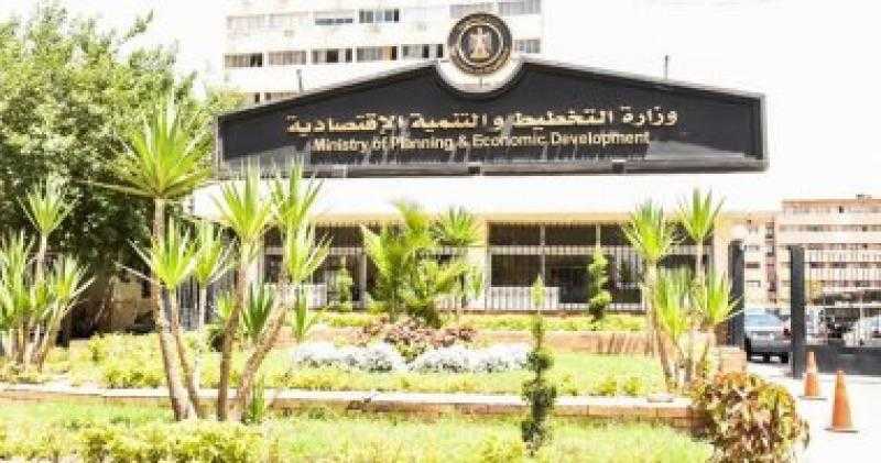5.6 مليار جنيه لاستكمال أعمال توصيل الإنترنت فائق السرعة فى 1468 قرية