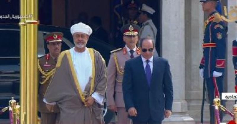 الرئيس عبد الفتاح السيسي  والسلطان هيثم بن طارق آل سعيد سلطان عمان