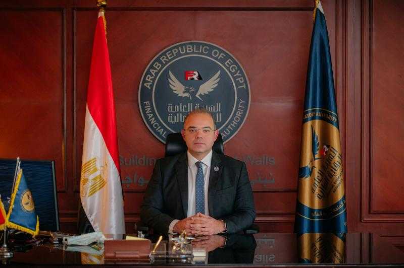 رئيس الهيئة الرقابة المالية يوضح آلية الاستفادة من صندوق الاستثمار بالذهب