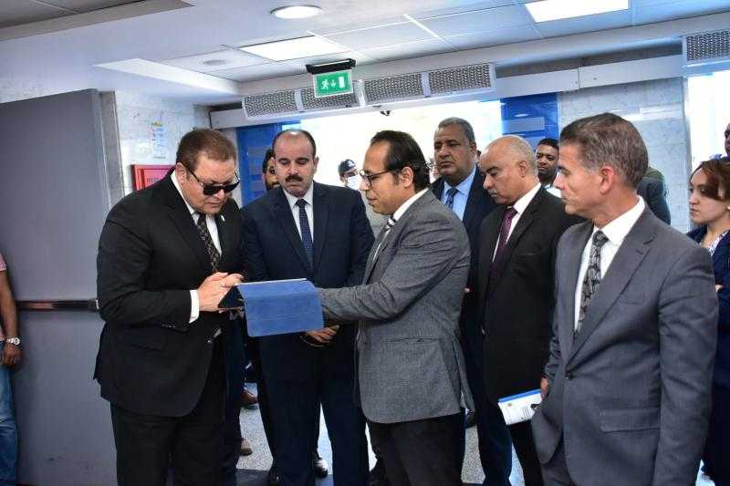 جولة ميدانية لرئيس هيئة الرقابة الصحية لزيارة مجمع الأقصر الطبي الدولي