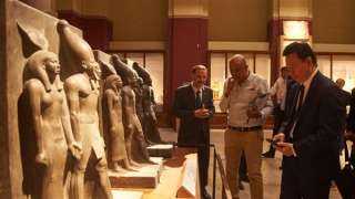 نائب وزير الثقافة والسياحة الصيني يزور المتحف المصري بالتحرير