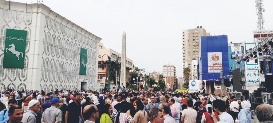 بالصور..الآلاف يحتشدون بميدان الشرقية للاحتفال بانتصارات أكتوبر ودعم وتأييد الرئيس السيسي