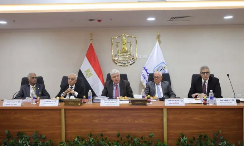 اجتماع المجلس الأعلى للجامعات بجامعة بورسعيد