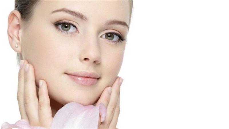 تعرف على.. خصائص وأنواع البشرة