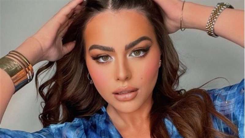 الفنانة هنادي مهنا