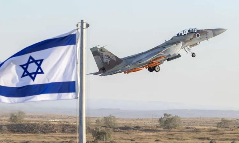 أهداف مشبوهة تقتحم أجواء عكا والجيش الإسرائيلي يعلق