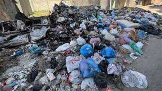 تحذير من كارثة صحية وبيئية في غزة مع تفاقم أزمة النفايات والمياه والصرف الصحي
