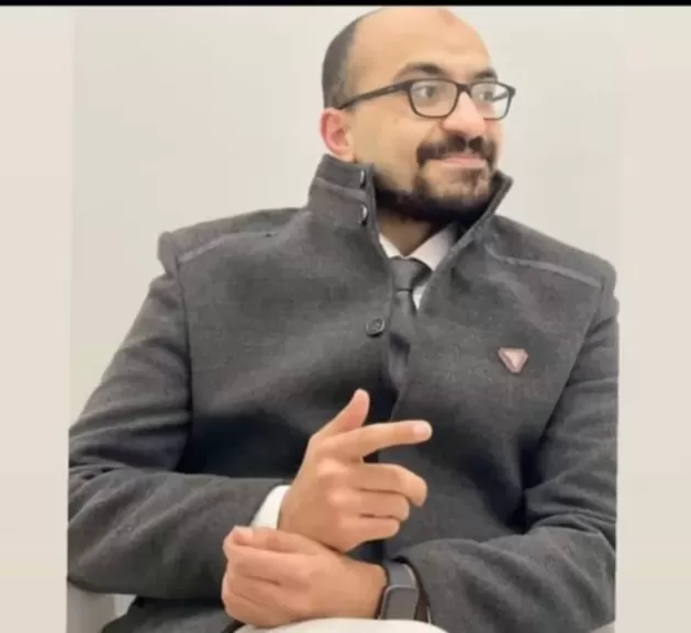 الدكتور احمد رأفت السيد