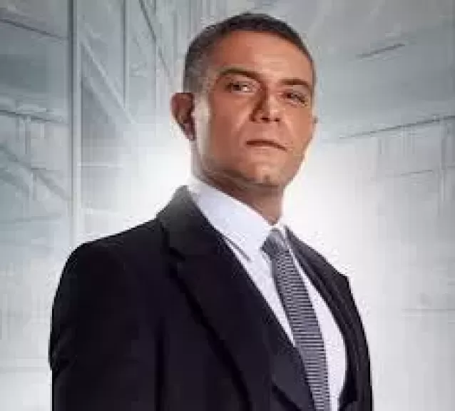 آسر ياسين