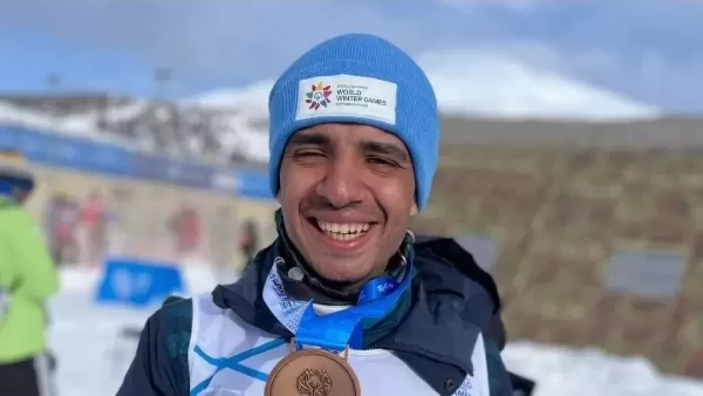 فائز برونزية التزلج على الثلج في الاولمبياد الخاص
