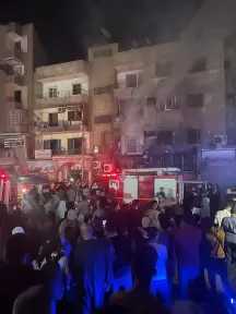 الدفع بعدد 12 سيارة إطفاء و 7سيارات إسعاف للسيطرة علي حريق بأحد المحال التجارية بشارع البوسطة بالزقازيق