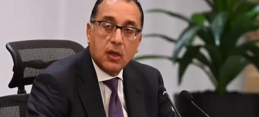 رئيس الوزراء يهنئ الرئيس السيسي بعيد العمال ويشيد بعطاء عمال مصر