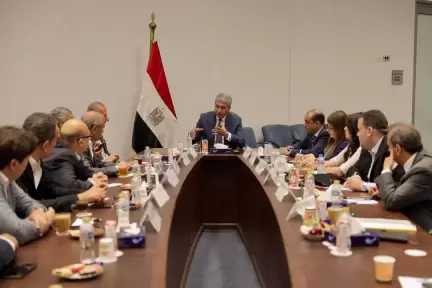 وزير السياحة والآثار يتابع تطوير منظومة التشغيل التجريبي للخدمات السياحية بمنطقة الأهرامات