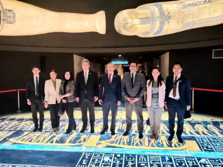 جانب من الزيارة