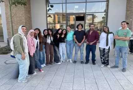 طلاب ”فنون جميلة” بجامعة مصر يشاركون في النسخة الثالثة من ”معرض الورشة للفنون التشكيلية”