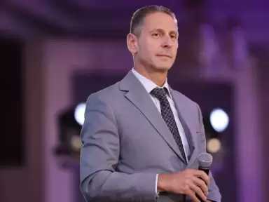 دكتور زالاتكو يستعرض منتجاً جديداً فى حفل ” ماى لايف”