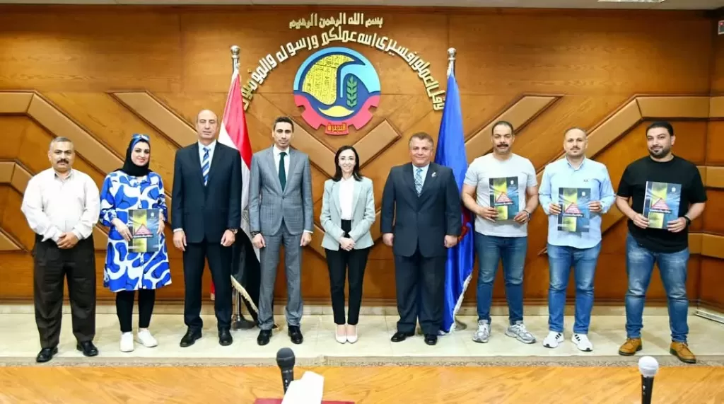 محافظ البحيرة 